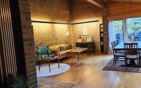 Private Room - 2 In A Luxury Villa Chalet Style